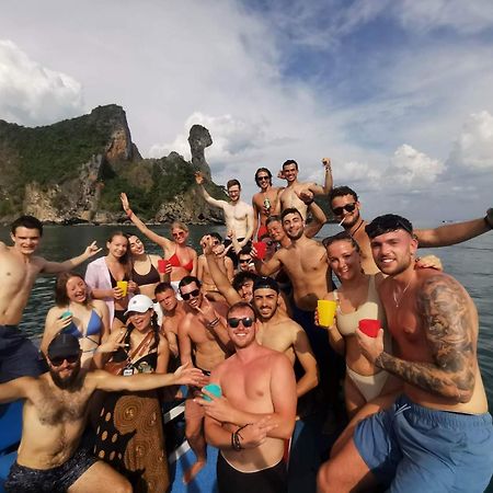 Ao Nang Sleeper Hostel מראה חיצוני תמונה