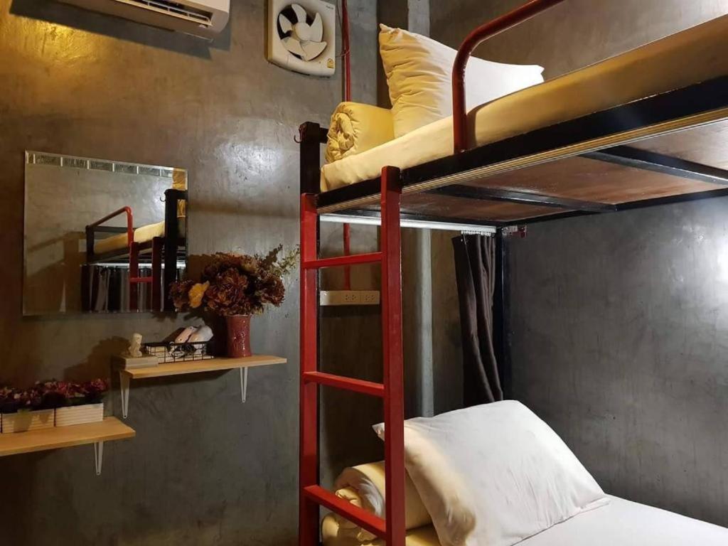 Ao Nang Sleeper Hostel מראה חיצוני תמונה
