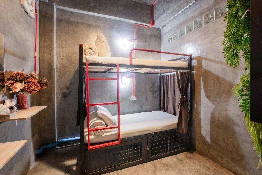 Ao Nang Sleeper Hostel מראה חיצוני תמונה