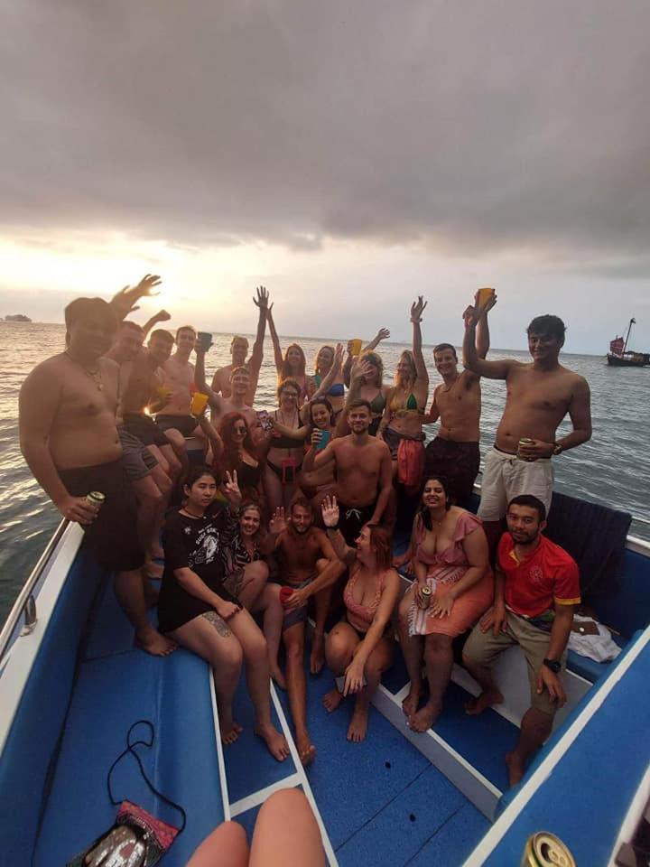 Ao Nang Sleeper Hostel מראה חיצוני תמונה