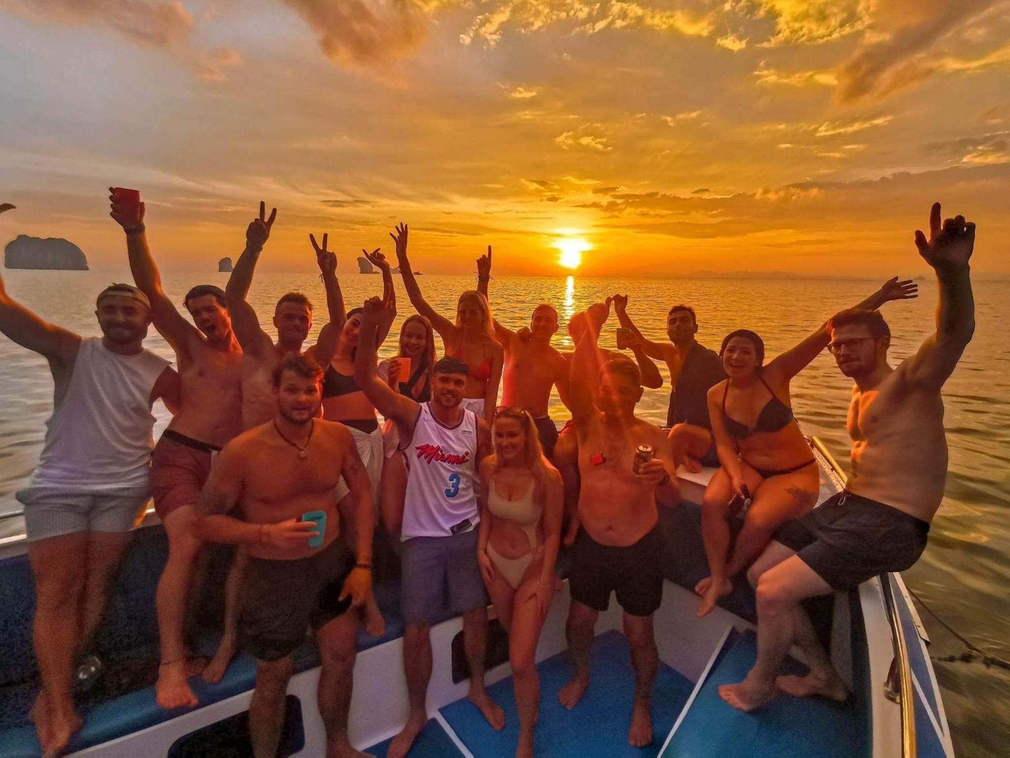 Ao Nang Sleeper Hostel מראה חיצוני תמונה