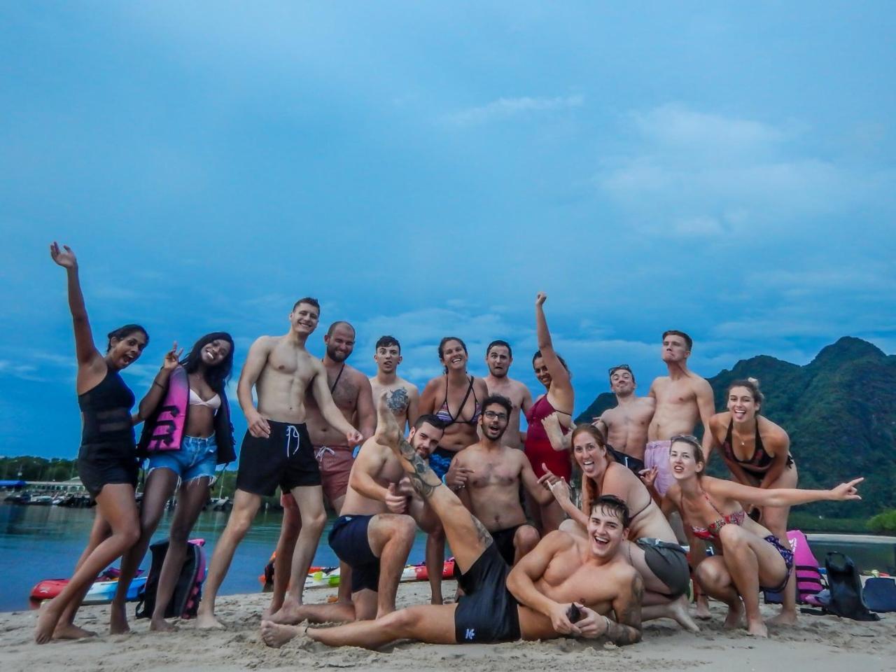 Ao Nang Sleeper Hostel מראה חיצוני תמונה